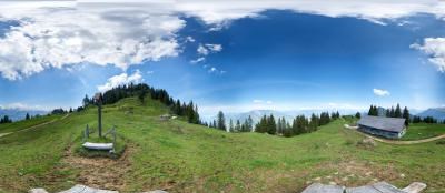 Chemin panoramique en été – visite virtuelle à 360°